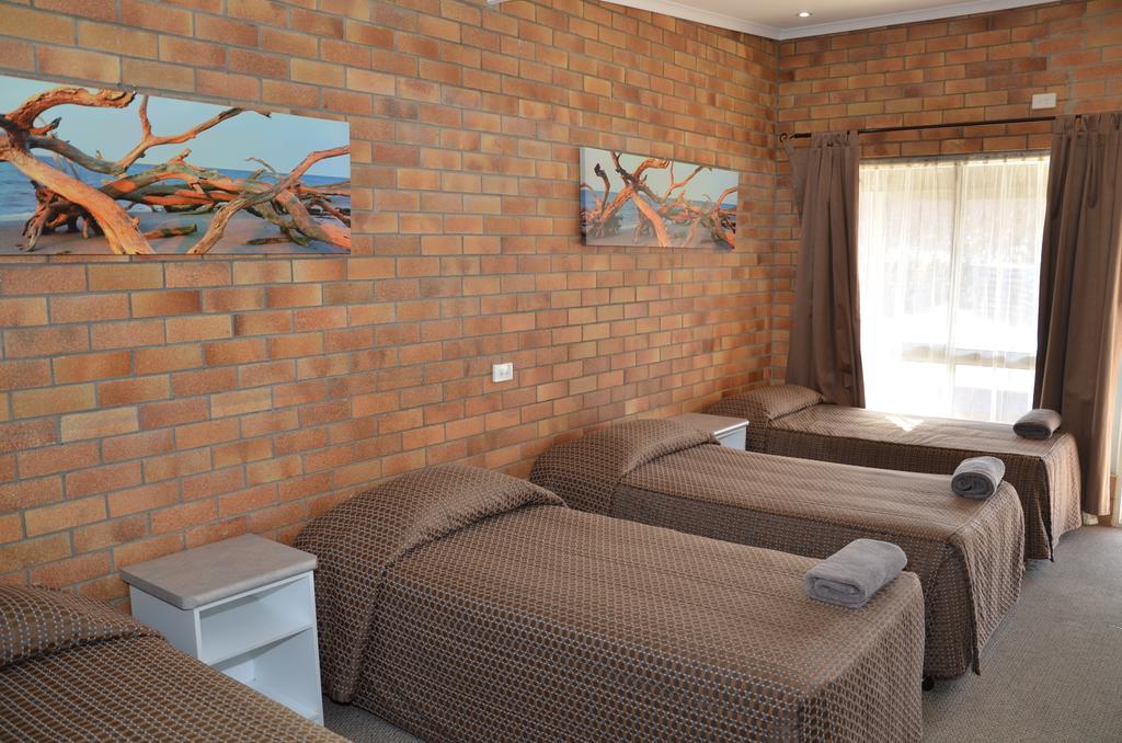 Warwick Motor Inn المظهر الخارجي الصورة