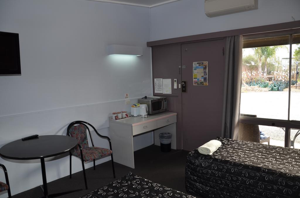 Warwick Motor Inn المظهر الخارجي الصورة