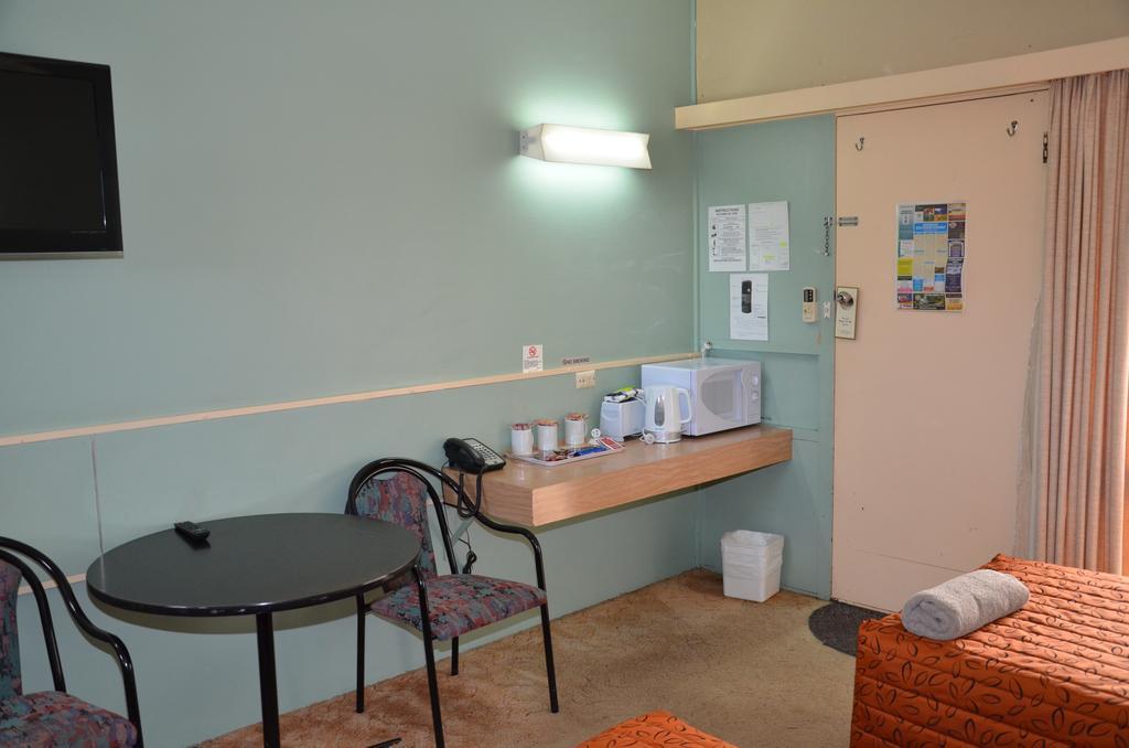 Warwick Motor Inn المظهر الخارجي الصورة