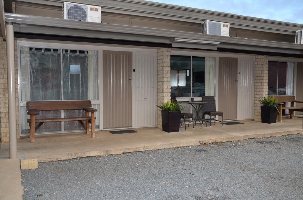 Warwick Motor Inn المظهر الخارجي الصورة
