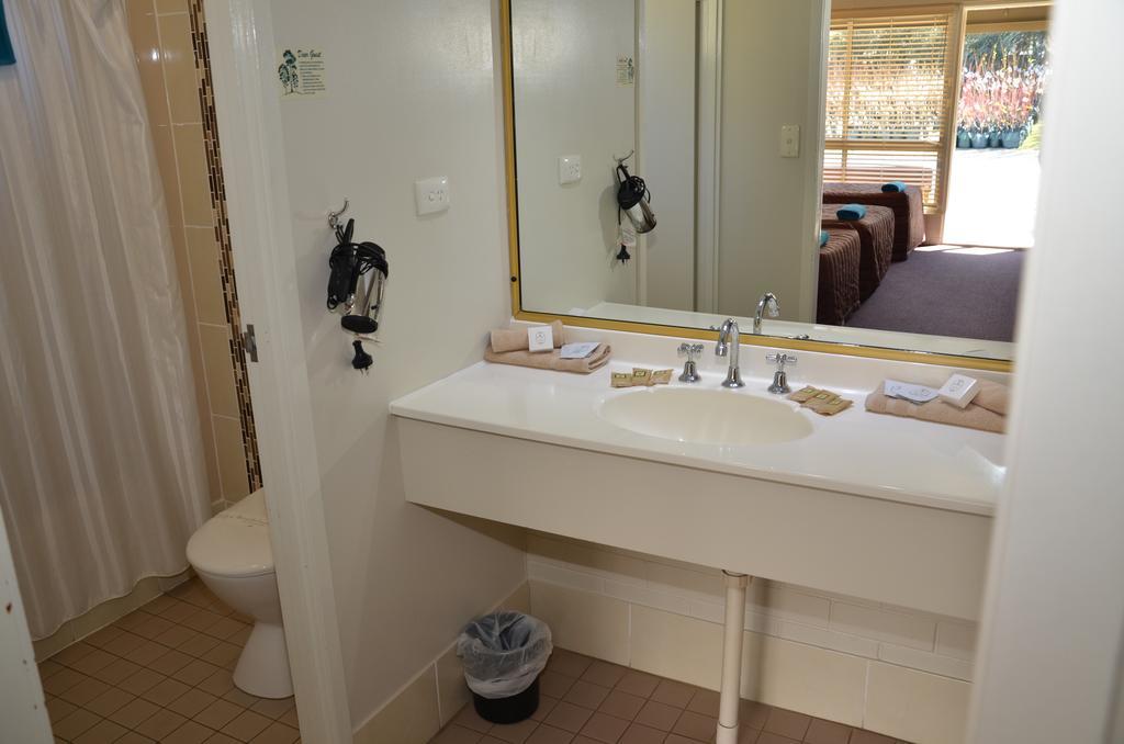Warwick Motor Inn المظهر الخارجي الصورة