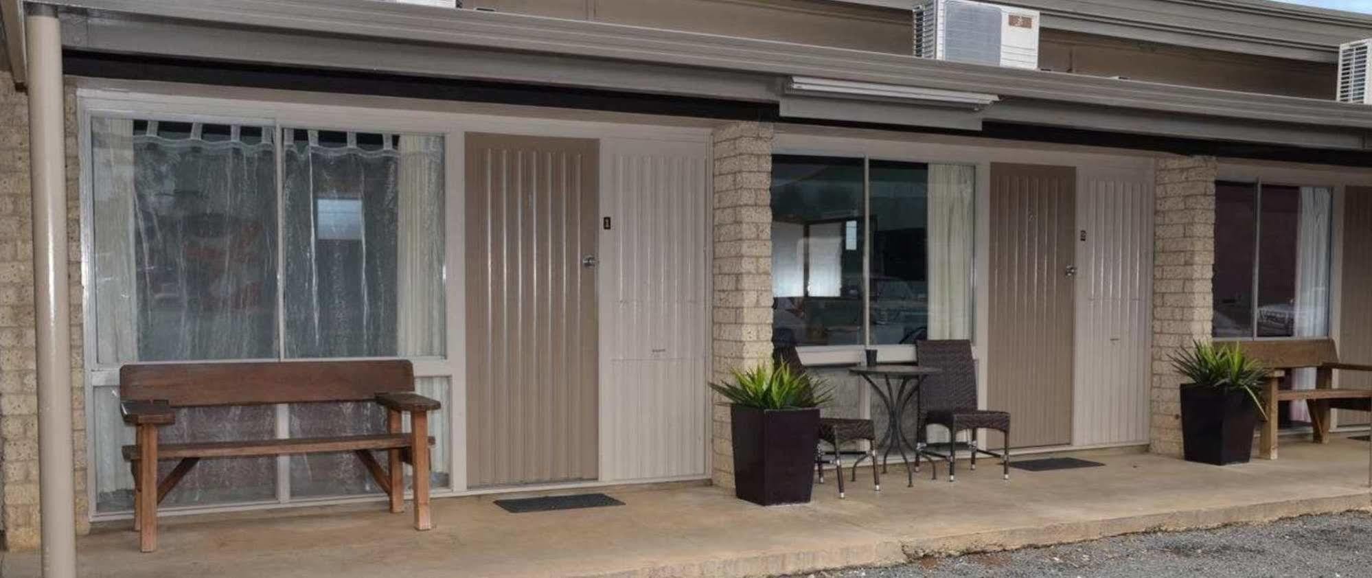 Warwick Motor Inn المظهر الخارجي الصورة