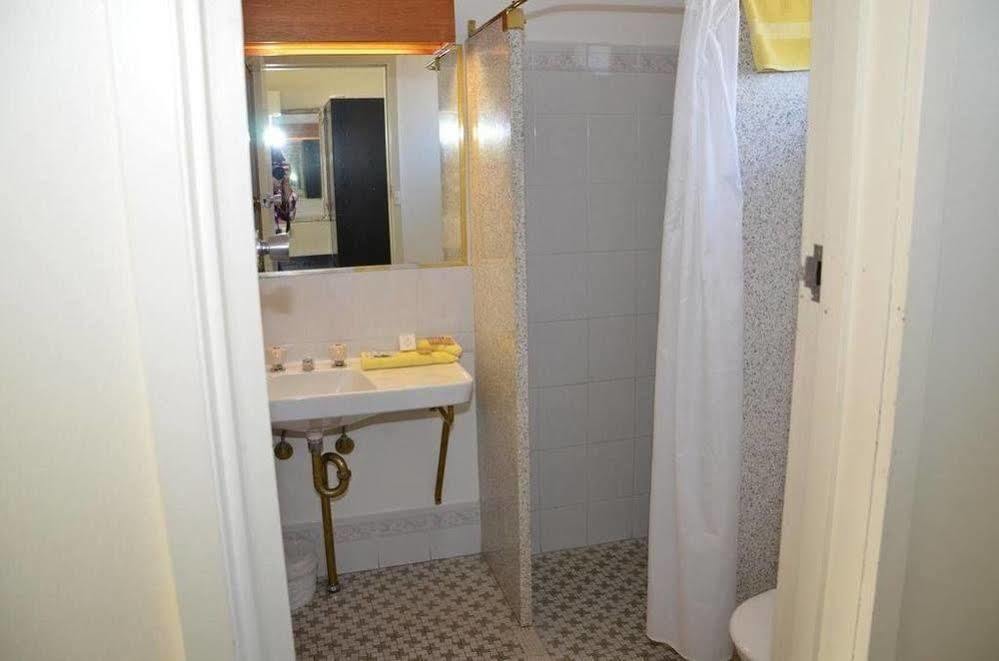 Warwick Motor Inn المظهر الخارجي الصورة